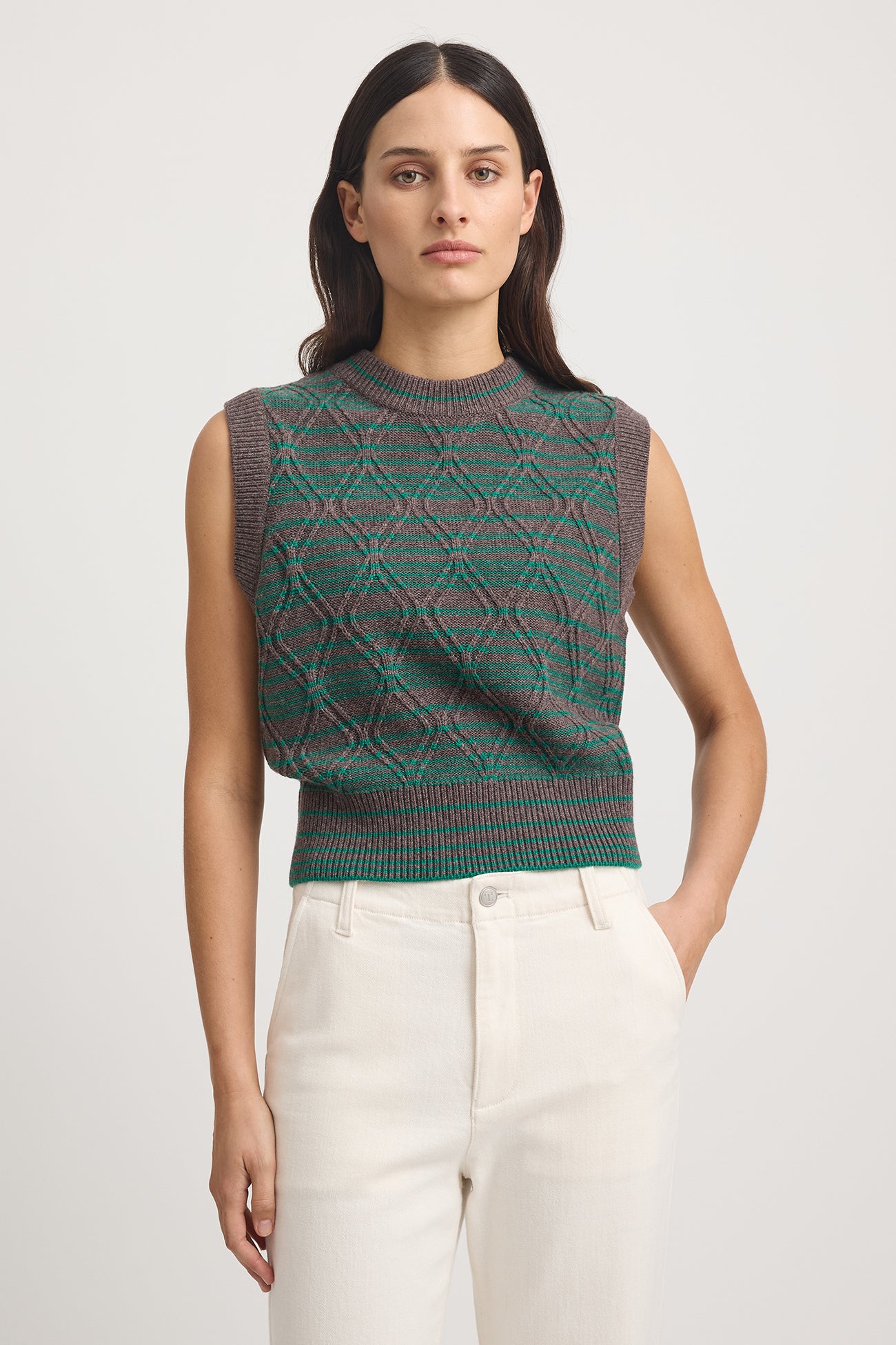 Diamond Cable Vest - Mocha