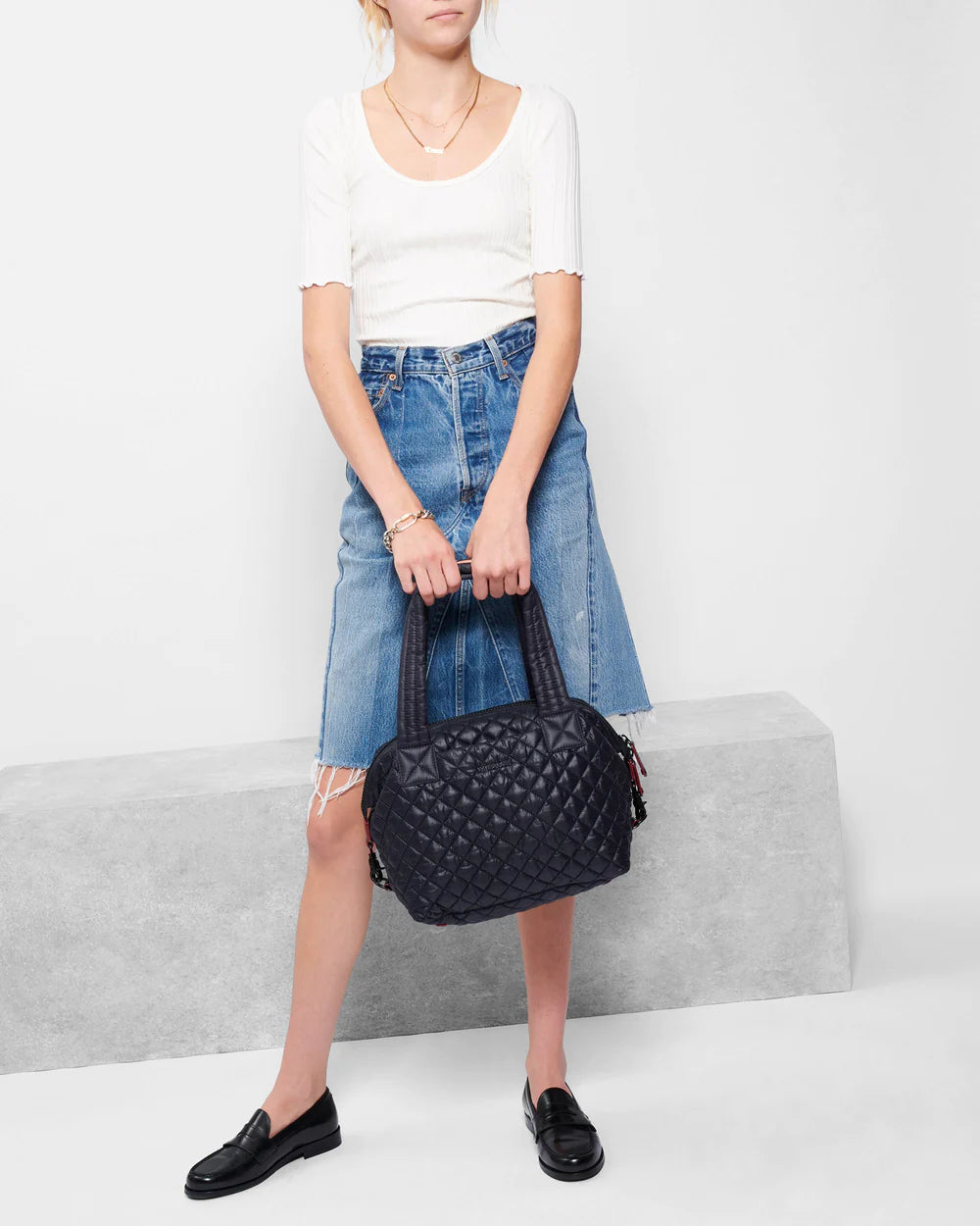 Medium Sutton Deluxe Bag - Black