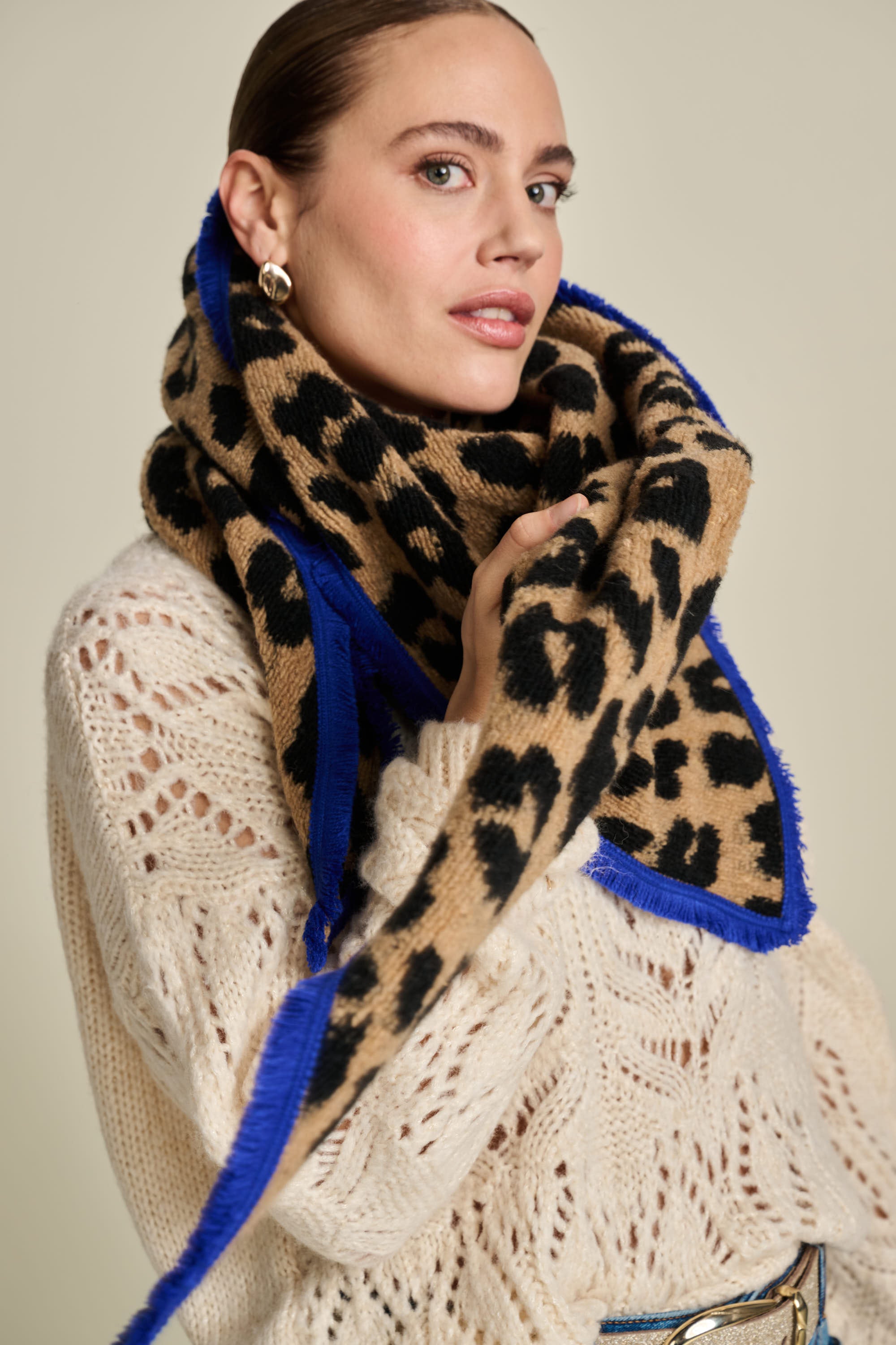 Shawl - Animal Sand Black