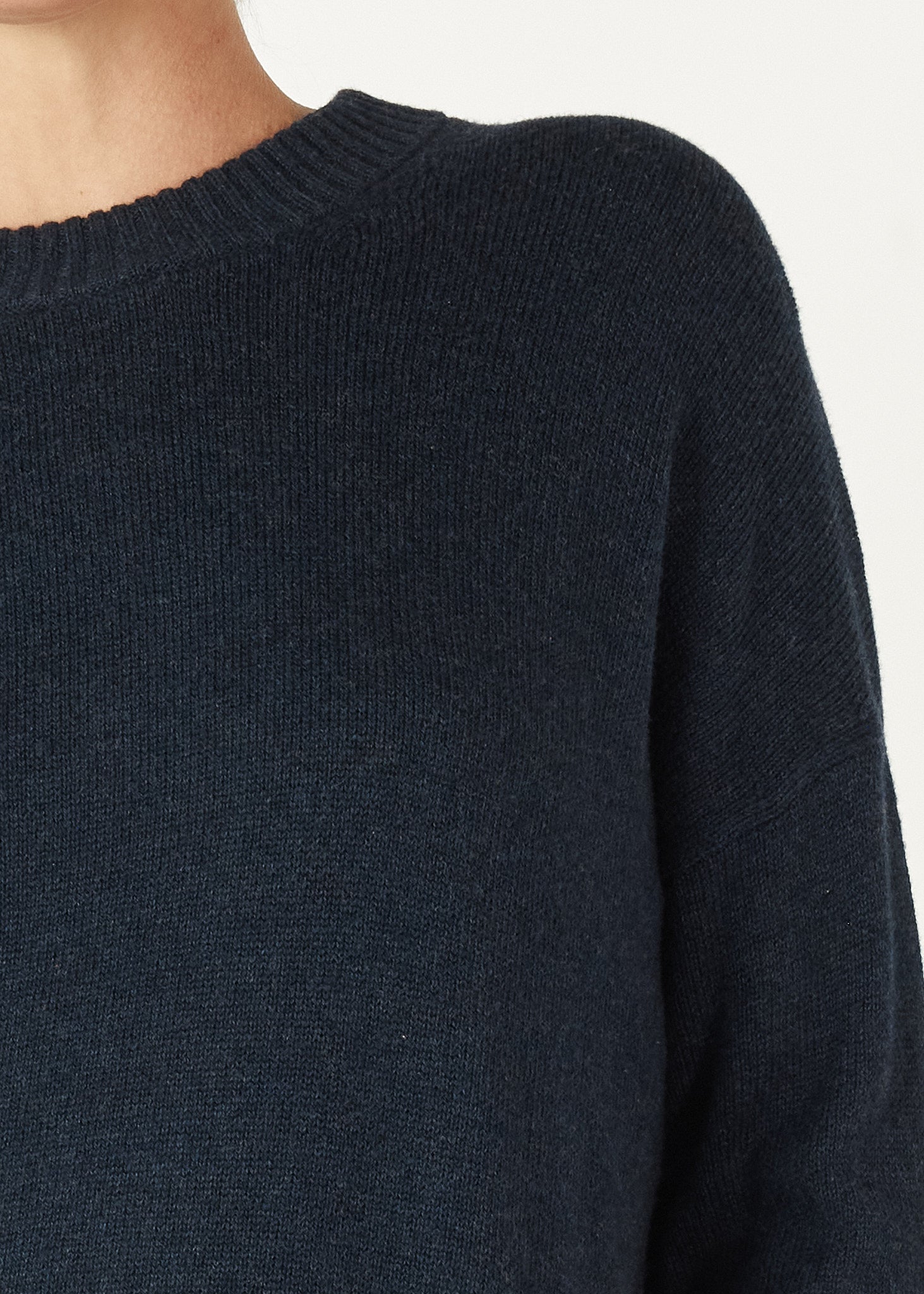 Essential Round Neck - Denim