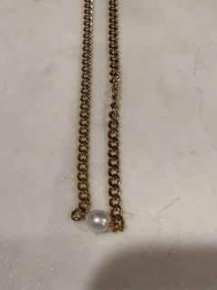 Gold and Pearl Necklace